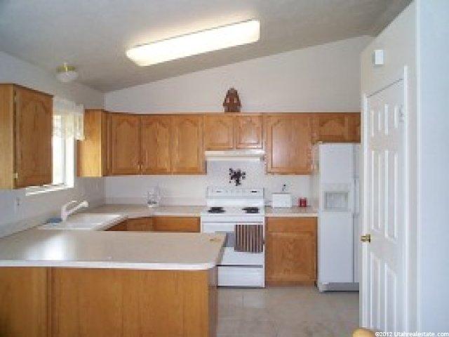 2764 Sandi Dr, Layton, UT 84041 — photo 2