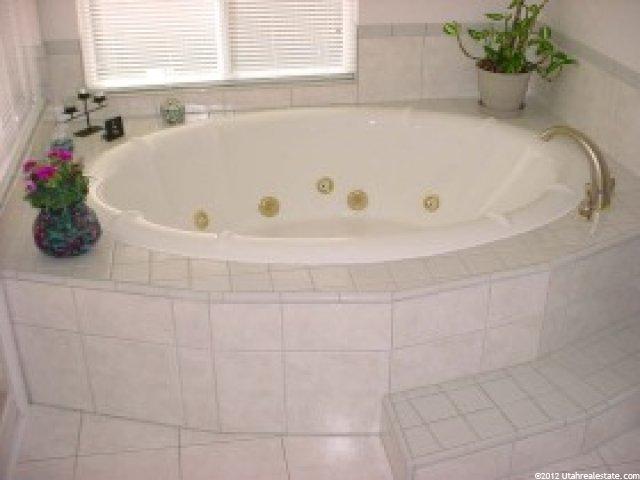 1710 Sitzmark Dr, Sandy, UT 84092 — photo 6