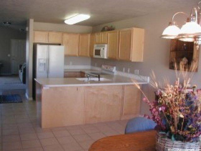 4964 Sidewinder Cir, Riverton, UT 84065 — photo 2