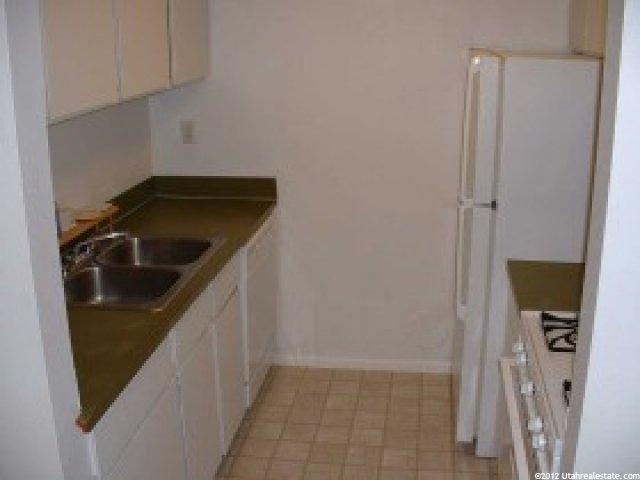 440 Creekside Cir #E, Murray, UT 84107 — photo 2