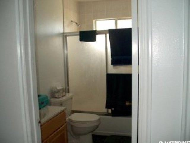 4266 Sun Dr, Kearns, UT 84118 — photo 2