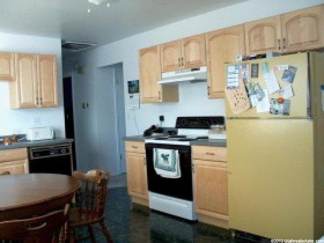 4266 Sun Dr, Kearns, UT 84118 — photo 5