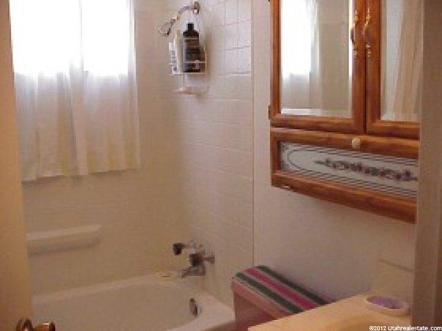 5137 Pieper Blvd, Kearns, UT 84118 — photo 4