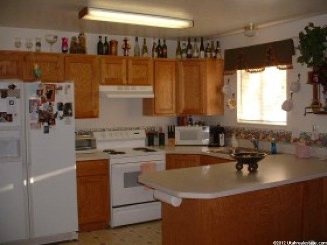 1597 N 2530 W, Clinton, UT 84015 — photo 2