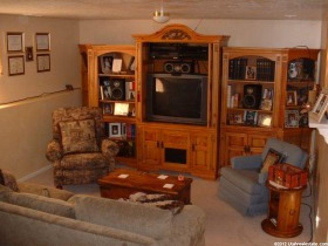 1597 N 2530 W, Clinton, UT 84015 — photo 5