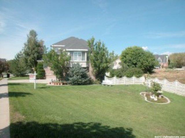 5875 Royalton Dr, Murray, UT 84107 — photo 2