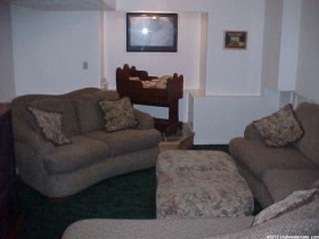 5546 S 3100 W, Roy, UT 84067 — photo 5