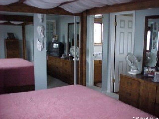 5546 S 3100 W, Roy, UT 84067 — photo 6