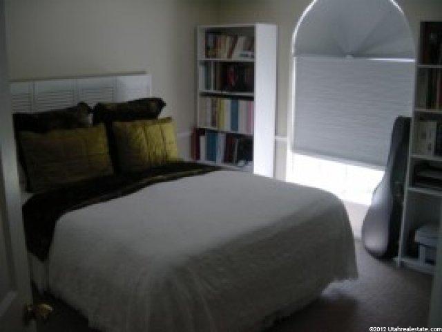 571 E Center St, Providence, UT 84332 — photo 2