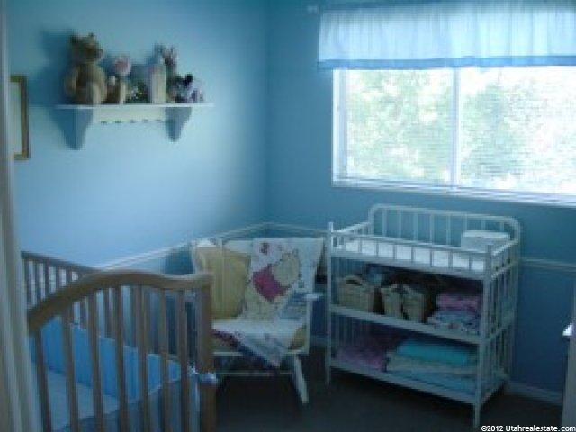 571 E Center St, Providence, UT 84332 — photo 4
