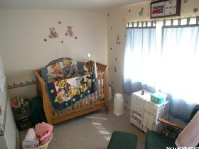 422 E 2050 N, North Ogden, UT 84414 — photo 2