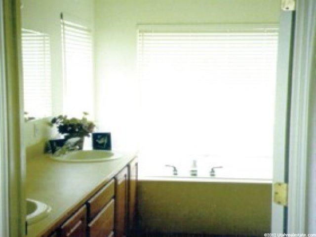 186 N 700 E, Nephi, UT 84648 — photo 3