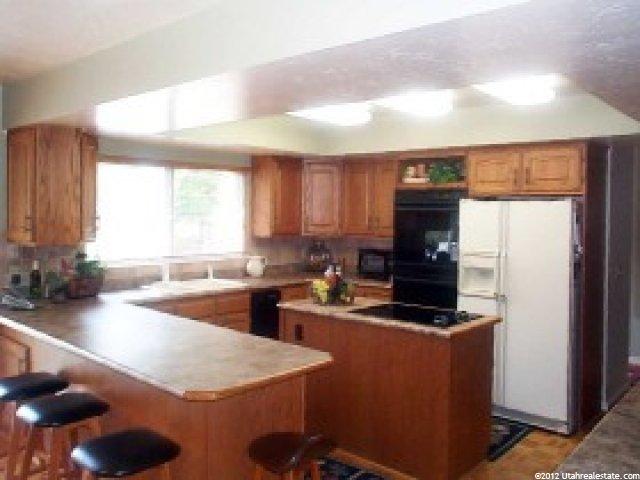 7979 Royal Ln, Sandy, UT 84093 — photo 6