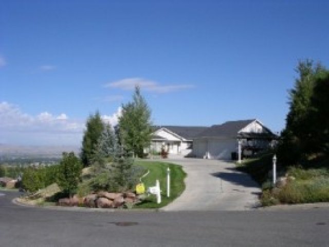 635 Foxridge Dr, Providence, UT 84332 — photo 2