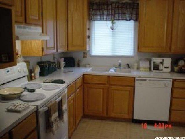 880 Amethyst St, Layton, UT 84041 — photo 4