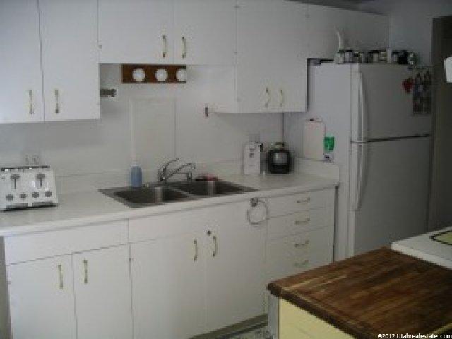 937 Carnation Dr, Sandy, UT 84094 — photo 5