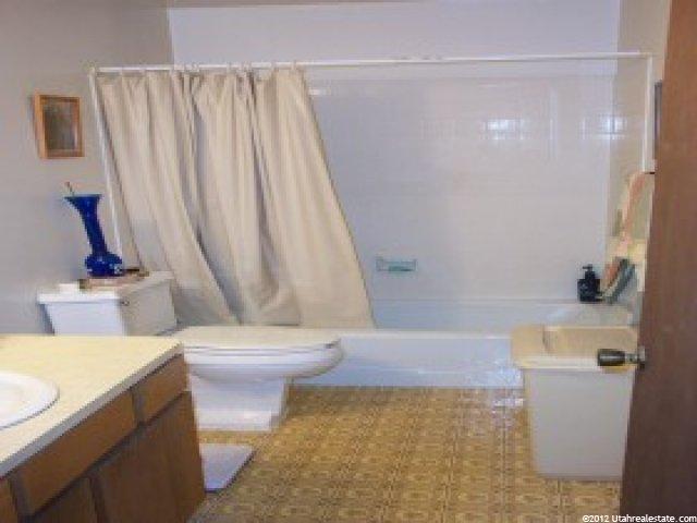 122 W 2100 N, Sunset, UT 84015 — photo 8