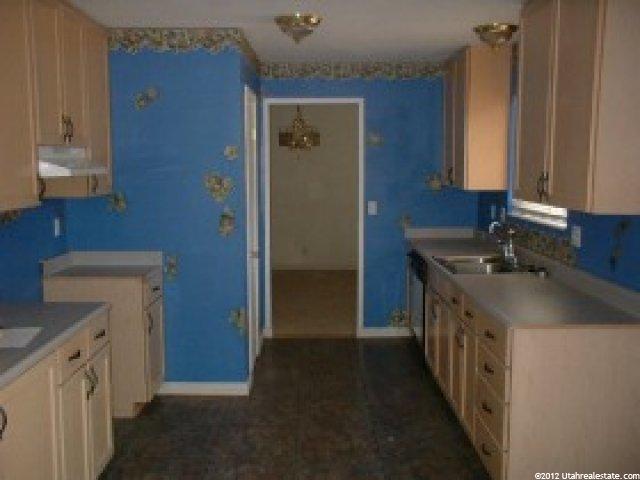 9525 Tramway Dr, Sandy, UT 84092 — photo 4