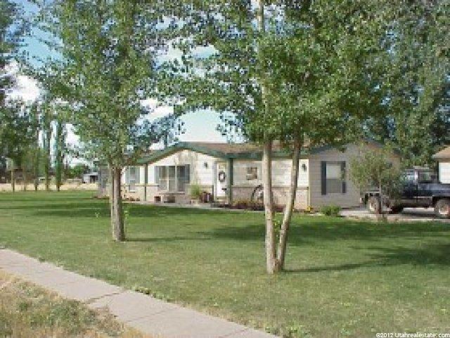295 N 100 E, Levan, UT 84639 — photo 3