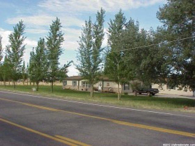 295 N 100 E, Levan, UT 84639 — photo 4