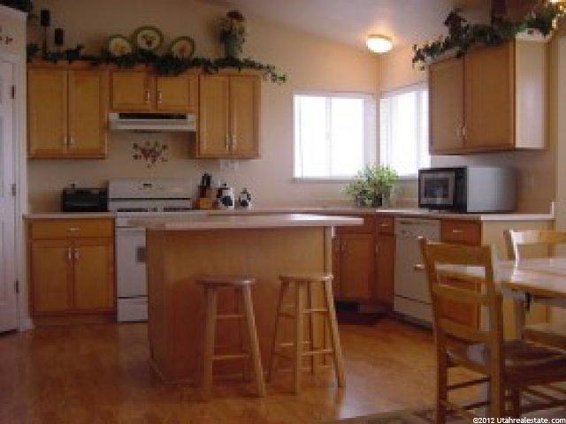 658 E 440 S, Hyrum, UT 84319 — photo 2