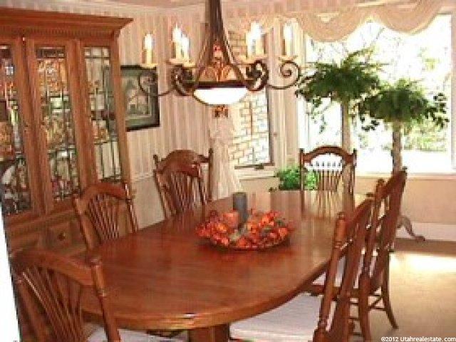 2465 Maple Creek Ln, Sandy, UT 84092 — photo 6