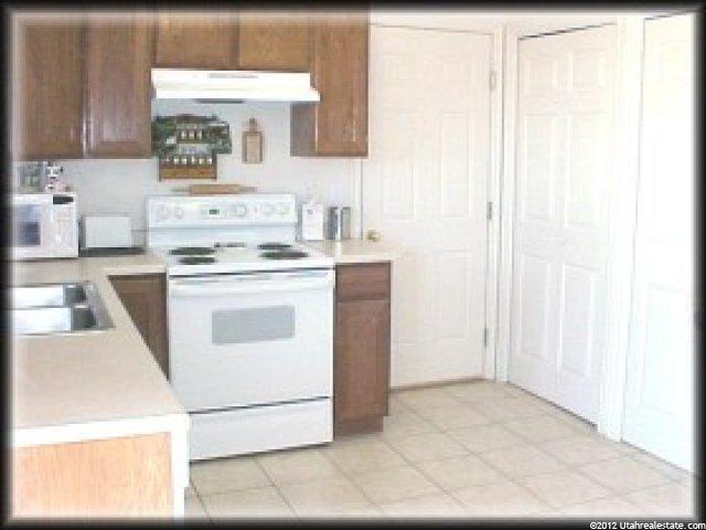1999 N 1615 W, Clinton, UT 84015 — photo 4