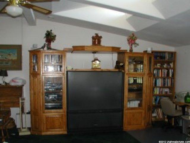390 E 1700 N, Mona, UT 84645 — photo 2