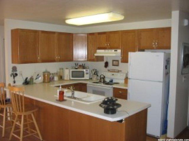 9253 Jefferson Pl, Sandy, UT 84070 — photo 4