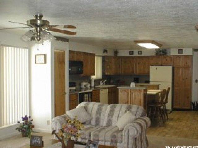 916 S 850 E, Bountiful, UT 84010 — photo 2