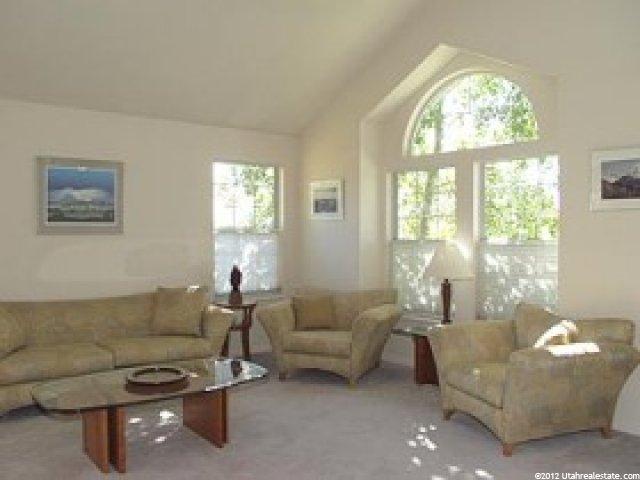 10057 Rockview Dr, Sandy, UT 84092 — photo 2