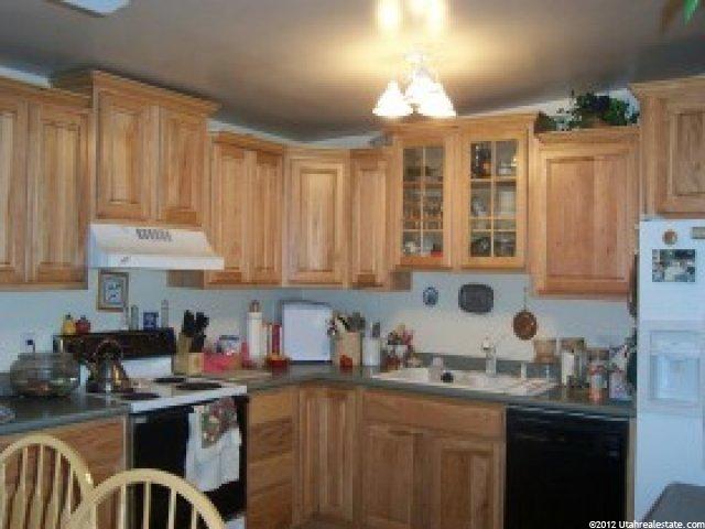 1030 Webster Dr, Sandy, UT 84094 — photo 7