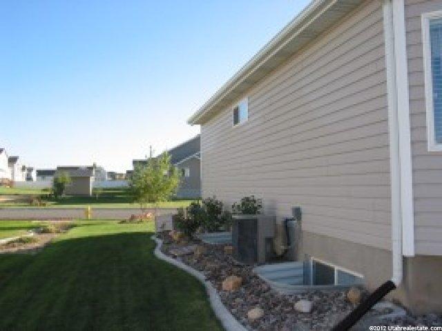 874 W 1420 N, Clinton, UT 84015 — photo 8