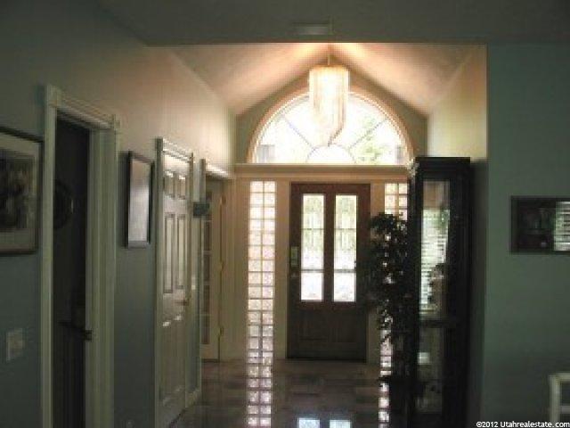 1721 Seven Oaks Ln, Ogden, UT 84403 — photo 2
