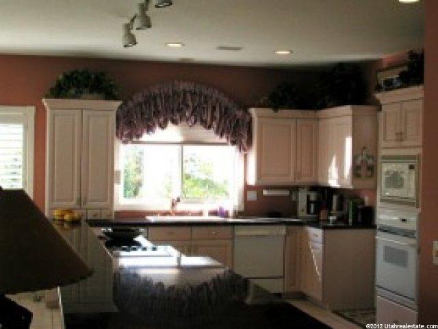 1721 Seven Oaks Ln, Ogden, UT 84403 — photo 8