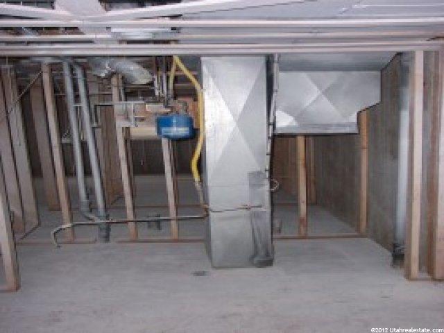 92 W 2450 N, Layton, UT 84041 — photo 7