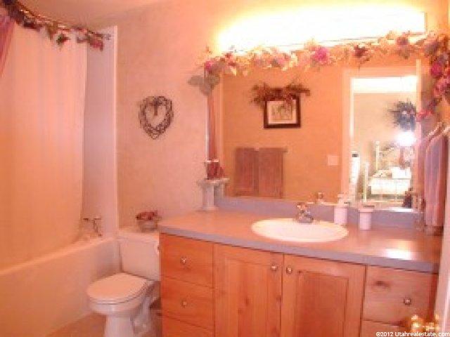 26 E 2250 N, Layton, UT 84041 — photo 7