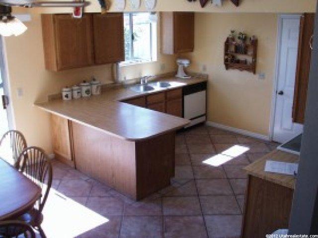 1272 Keith Dr, Sandy, UT 84094 — photo 3