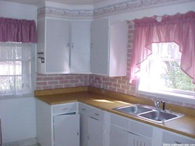 404 E 700 S, River Heights, UT 84321 — photo 2
