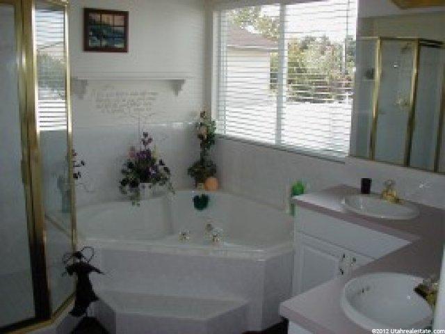 956 W 2525 S, Syracuse, UT 84075 — photo 4
