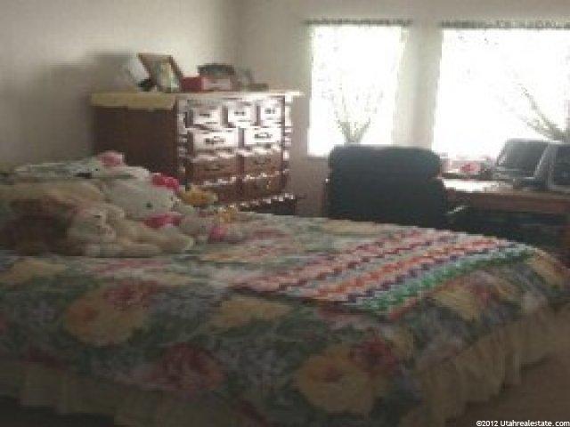 571 W 1300 N, West Bountiful, UT 84087 — photo 4