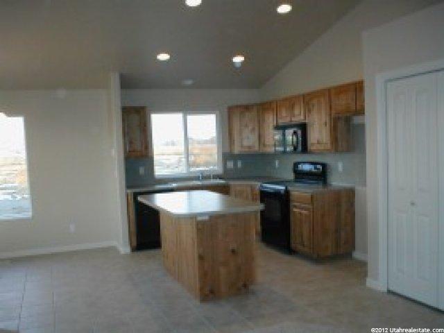 2682 W 3500 N, Farr West, UT 84404 — photo 6