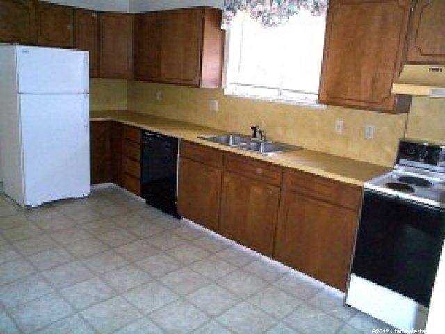 332 Harvard Dr, Midvale, UT 84047 — photo 3