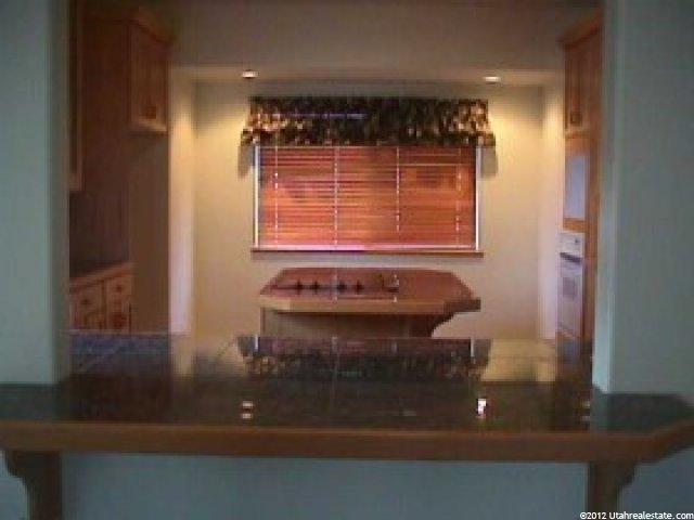 574 Oak Ln, Tooele, UT 84074 — photo 2