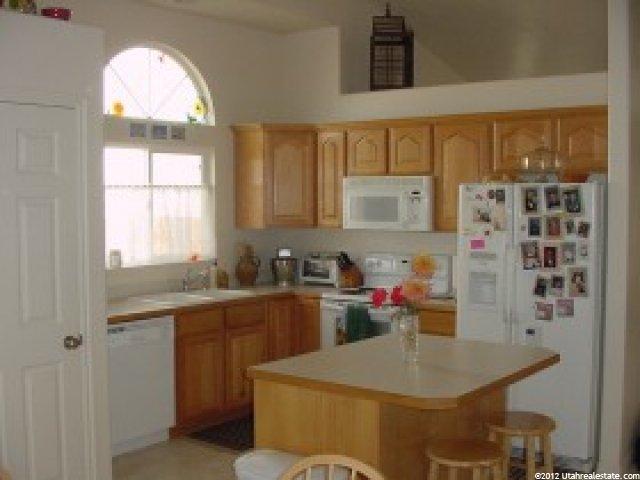 2052 S 875 E, Clearfield, UT 84015 — photo 4