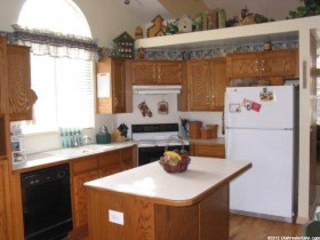 383 Flint St, Layton, UT 84041 — photo 2
