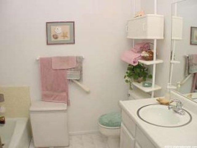 986 Fair Oaks Dr, Bountiful, UT 84010 — photo 6