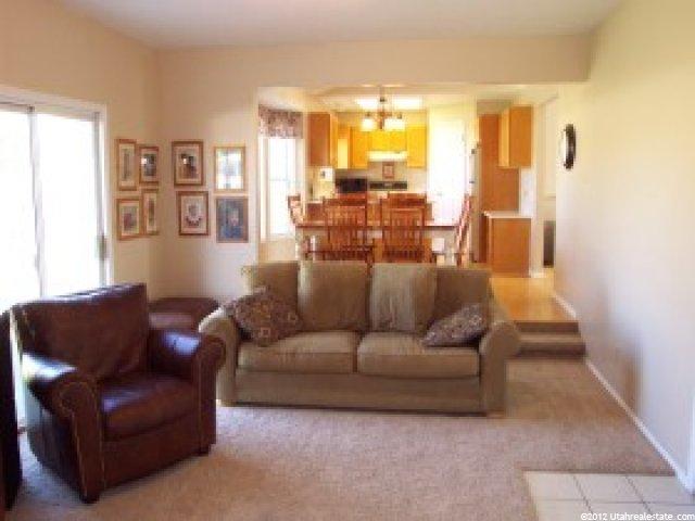 273 Chestnut Ridge Dr, Sandy, UT 84070 — photo 2