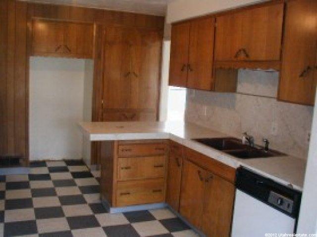19 E Creek Dr, Murray, UT 84107 — photo 4