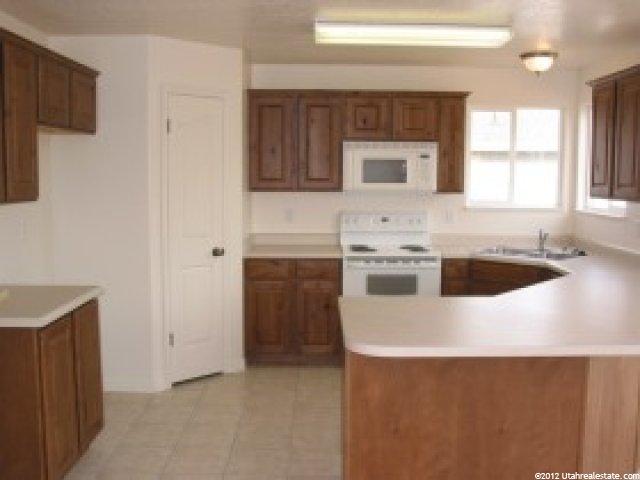 675 S 600 E, Layton, UT 84041 — photo 2
